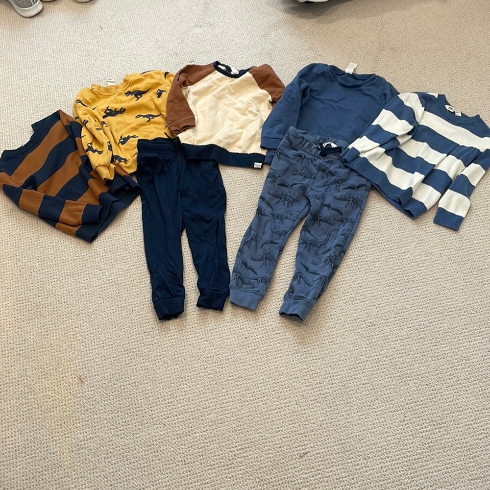 H&M package! Six tops and two bottoms.